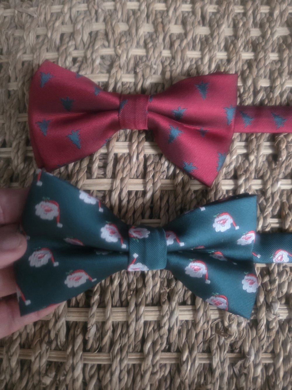 Men's Holiday Bow Ties - Red and Green Bin Y